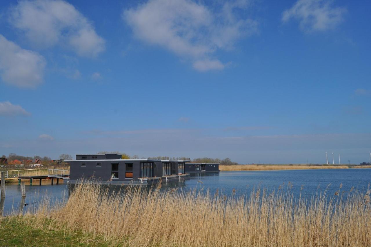 Hausboot Der Frieslaender Im Wangermeer Шиллиг Экстерьер фото